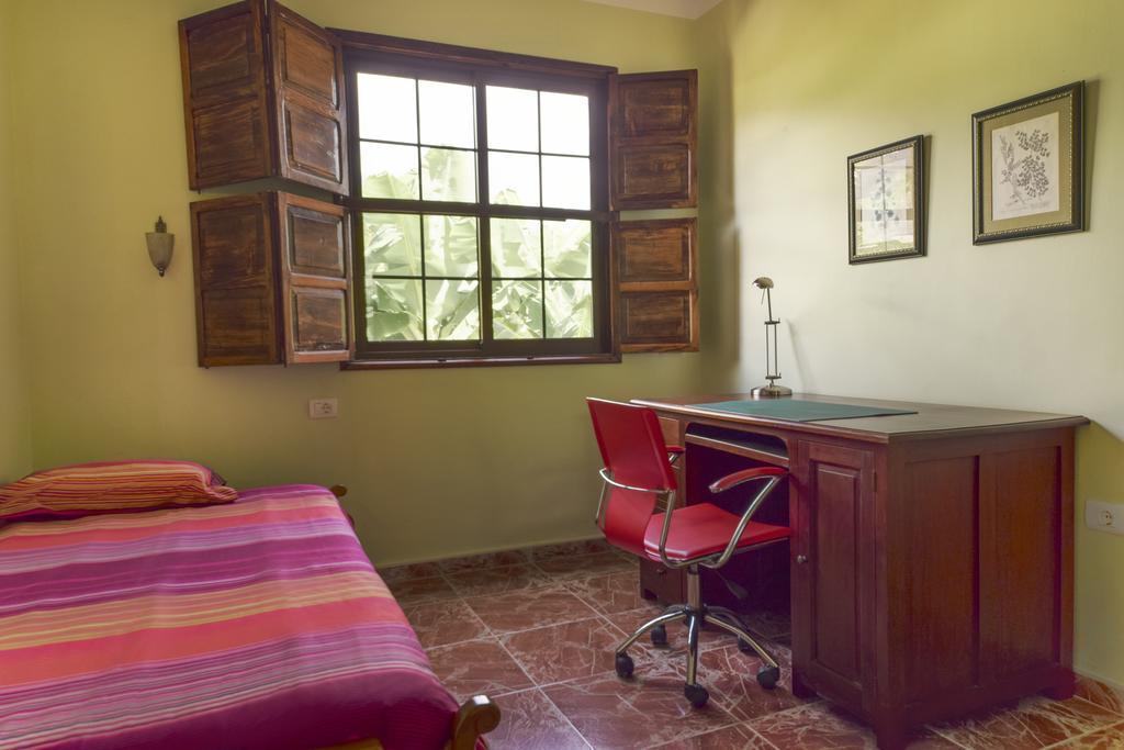 Apartamentos Finca La Cruz Tazacorte Habitación foto