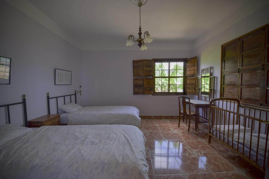 Apartamentos Finca La Cruz Tazacorte Habitación foto